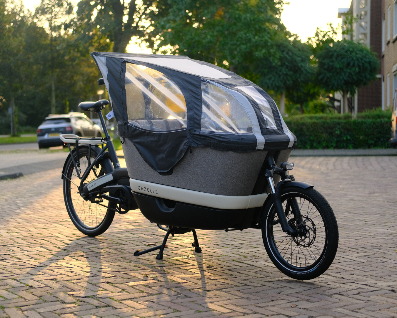 Gazelle Makki load bakfiets 252km 2023 inclusief regenhuif Gazelle Makki load bakfiets 252km 2023 inclusief regenhuif