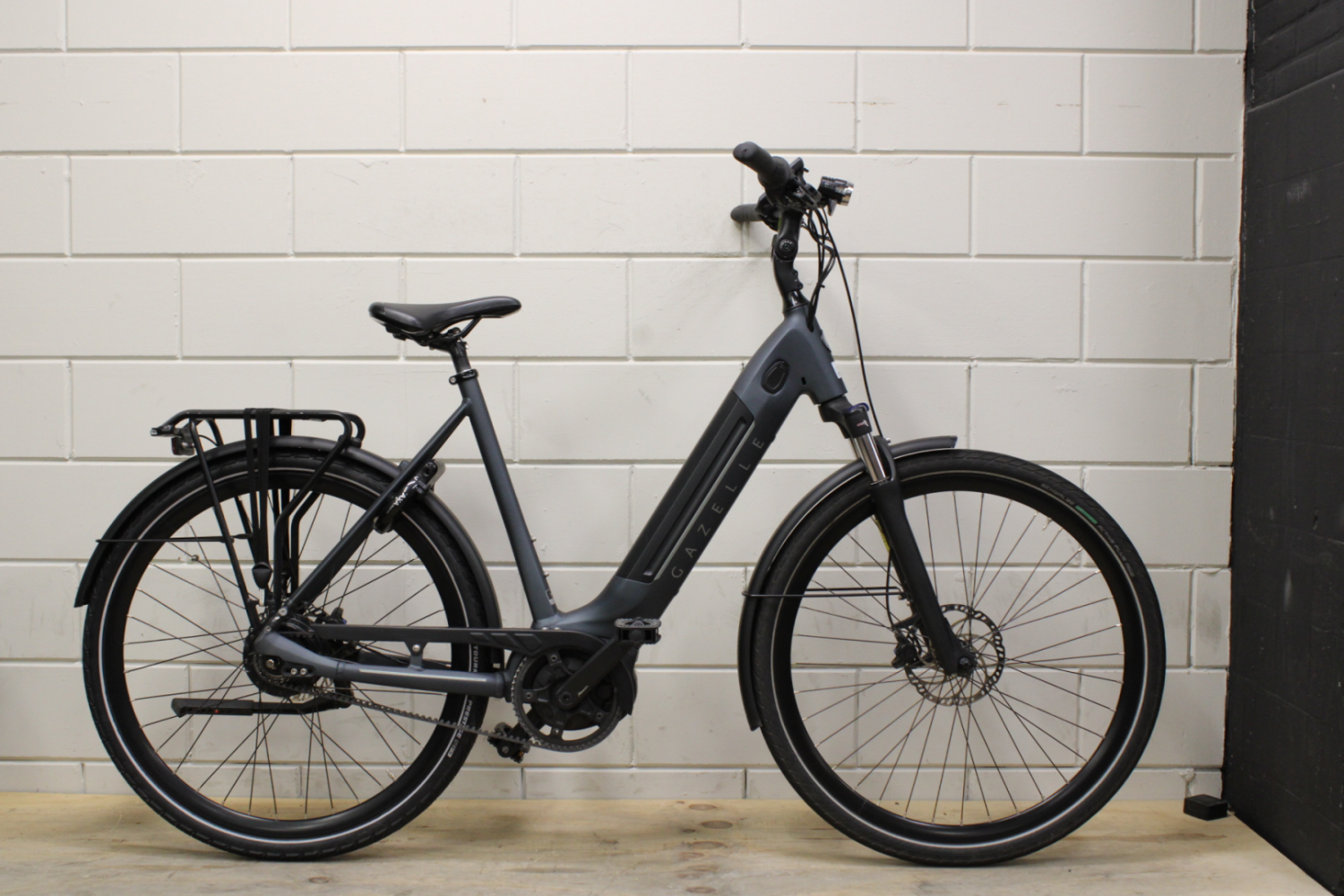 Gazelle Ultimate C380 57cm 500wh 2022 – 9233km